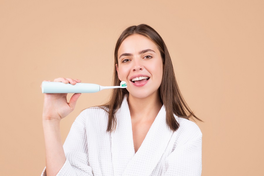 Electric Toothbrushes Offer One More Reason to Smile